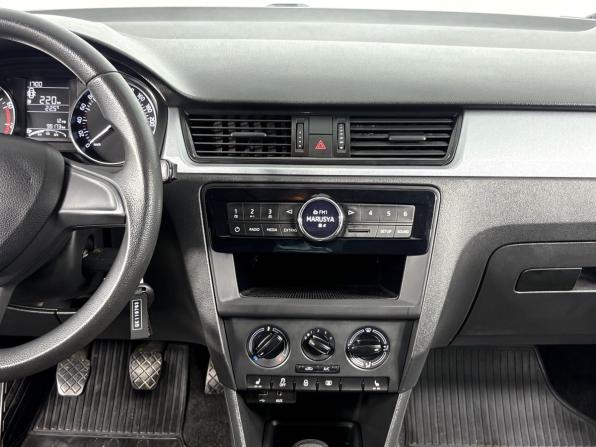 Skoda Rapid I с пробегом 2016 года, цена 1 199 000 рублей, 99170 км, лифтбек, Автокод Объявления