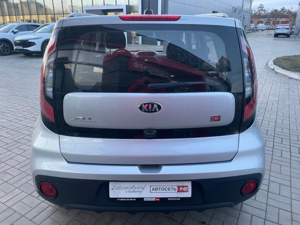 Kia Soul II Рестайлинг с пробегом 2018 года, цена 1 319 900 рублей, 122818 км, хэтчбек, Автокод Объявления