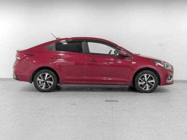 Hyundai Solaris II с пробегом 2018 года, цена 1 300 000 рублей, 104687 км, седан, Автокод Объявления