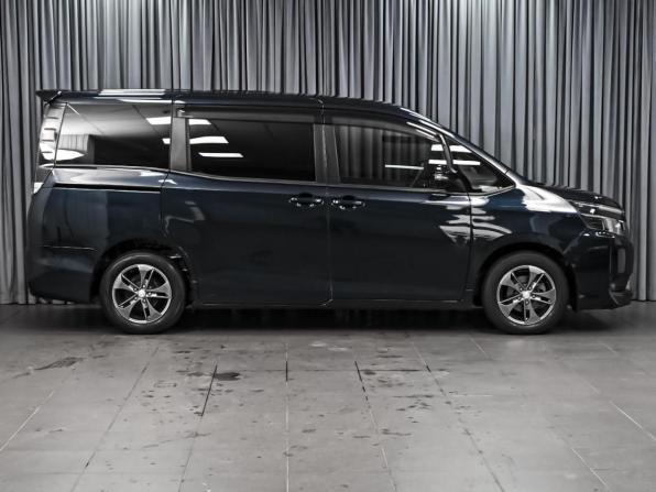 Toyota Voxy III (R80) с пробегом 2014 года, цена 1 819 000 рублей, 99824 км, минивэн, Автокод Объявления