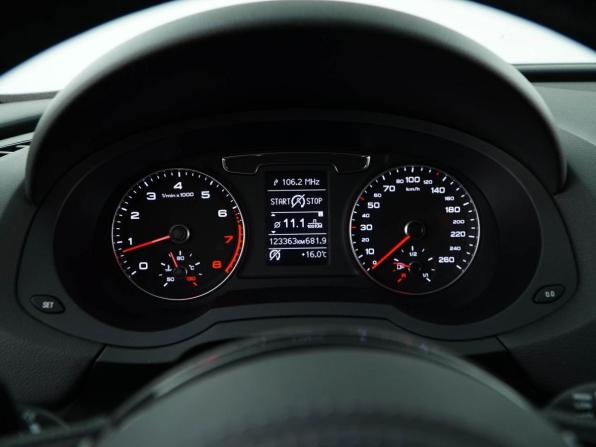 Audi Q3 I (8U) Рестайлинг с пробегом 2015 года, цена 2 145 055 рублей, 123367 км, внедорожник, Автокод Объявления