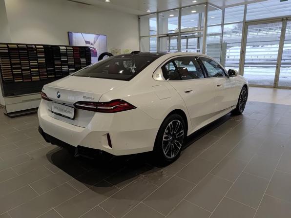 BMW 5 серии VIII (G60/G61/G68) с пробегом 2025 года, цена 8 350 000 рублей, 20 км, седан, Автокод Объявления