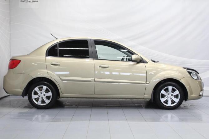 Kia Rio II Рестайлинг с пробегом 2010 года, цена 650 000 рублей, 157775 км, седан, Автокод Объявления