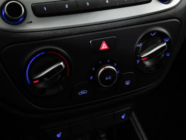 Hyundai Solaris II с пробегом 2018 года, цена 1 249 000 рублей, 109490 км, седан, Автокод Объявления