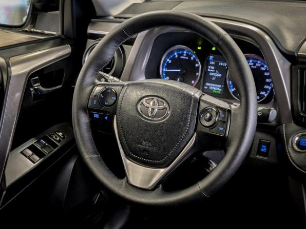 Toyota RAV4 IV (XA40) Рестайлинг с пробегом 2015 года, цена 2 399 500 рублей, 160000 км, внедорожник, Автокод Объявления