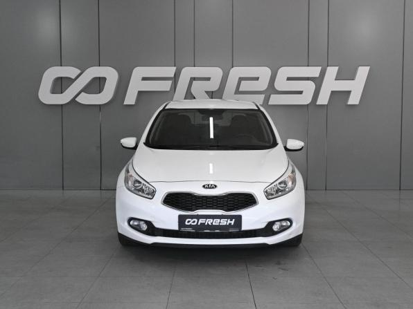 Kia Ceed II с пробегом 2015 года, цена 1 369 000 рублей, 137508 км, хэтчбек, Автокод Объявления
