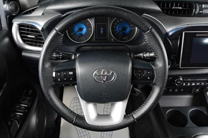 Toyota Hilux VIII с пробегом 2016 года, цена 3 079 000 рублей, 206426 км, offers.body_type.unknown, Автокод Объявления