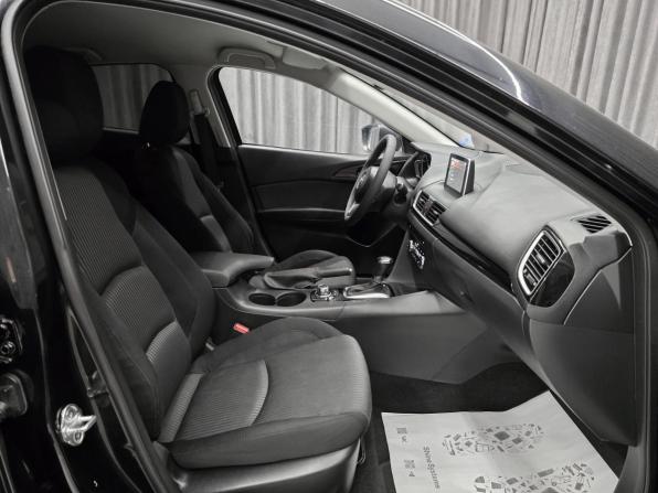 Mazda 3 III (BM) с пробегом 2015 года, цена 1 350 000 рублей, 149000 км, седан, Автокод Объявления