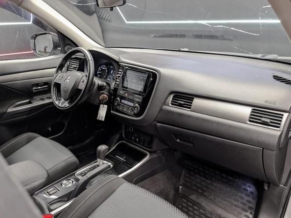 Mitsubishi Outlander III Рестайлинг 2 с пробегом 2018 года, цена 2 235 000 рублей, 68600 км, внедорожник, Автокод Объявления