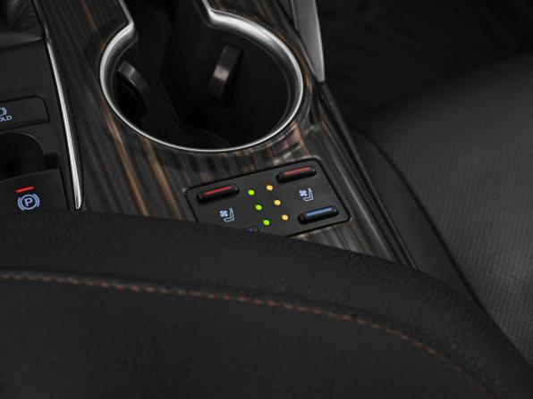 Toyota Camry VIII (XV70) с пробегом 2019 года, цена 2 999 999 рублей, 112469 км, седан, Автокод Объявления