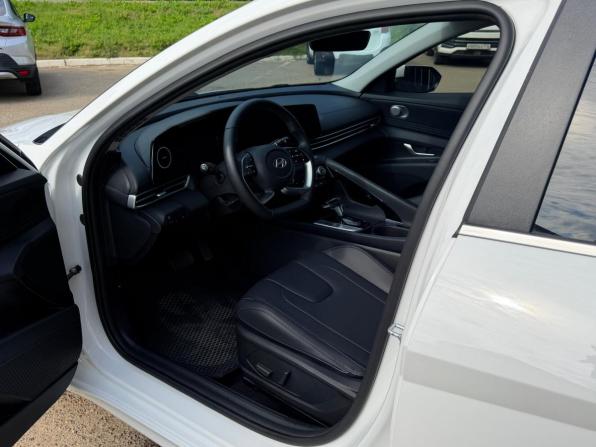 Hyundai Elantra VII (CN7) Рестайлинг с пробегом 2024 года, цена 1 950 000 рублей, 29000 км, седан, Автокод Объявления