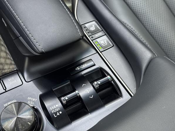 Lexus LX III Рестайлинг 2 с пробегом 2021 года, цена 11 650 000 рублей, 64923 км, внедорожник, Автокод Объявления