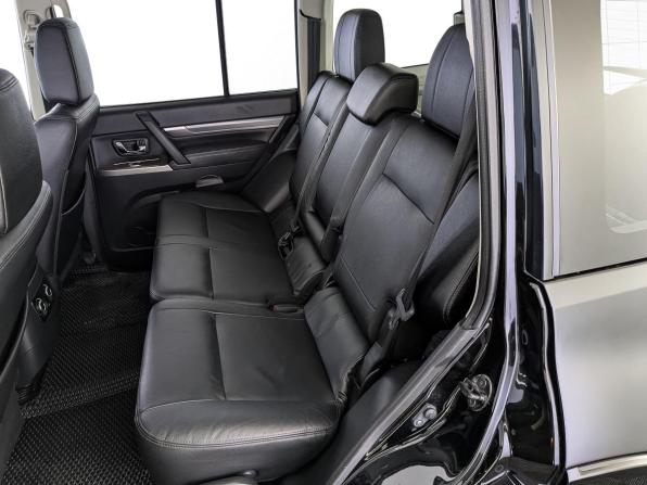 Mitsubishi Pajero IV Рестайлинг 2 с пробегом 2018 года, цена 3 330 000 рублей, 73136 км, внедорожник, Автокод Объявления