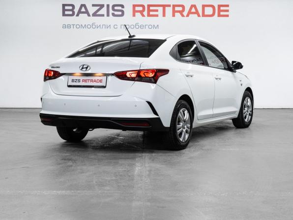 Hyundai Solaris II Рестайлинг с пробегом 2021 года, цена 1 360 000 рублей, 118900 км, седан, Автокод Объявления