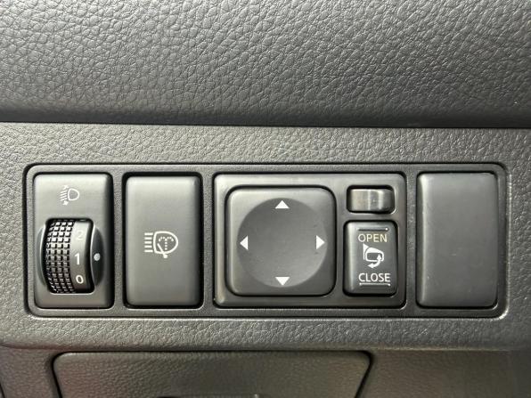 Nissan Tiida I с пробегом 2010 года, цена 478 000 рублей, 300160 км, хэтчбек, Автокод Объявления