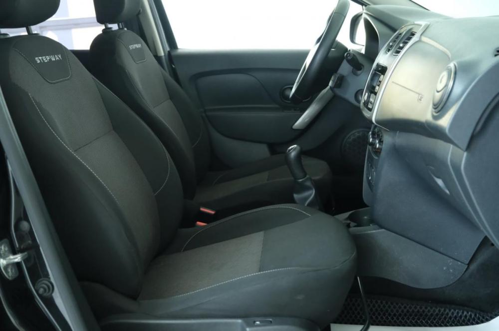 Renault Logan II Рестайлинг Омск  - изображение 19