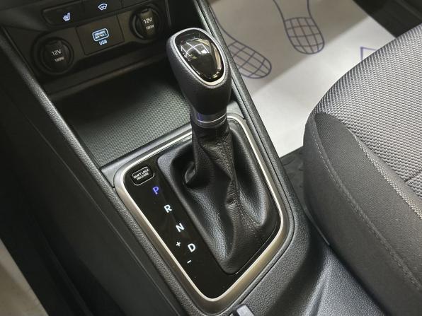 Hyundai Solaris II с пробегом 2019 года, цена 1 665 000 рублей, 57823 км, седан, Автокод Объявления