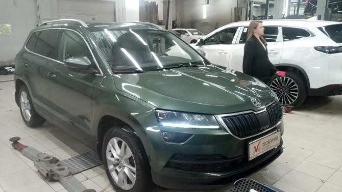 Skoda Karoq I Рестайлинг с пробегом 2020 года, цена 1 870 000 рублей, 122516 км, внедорожник, Автокод Объявления