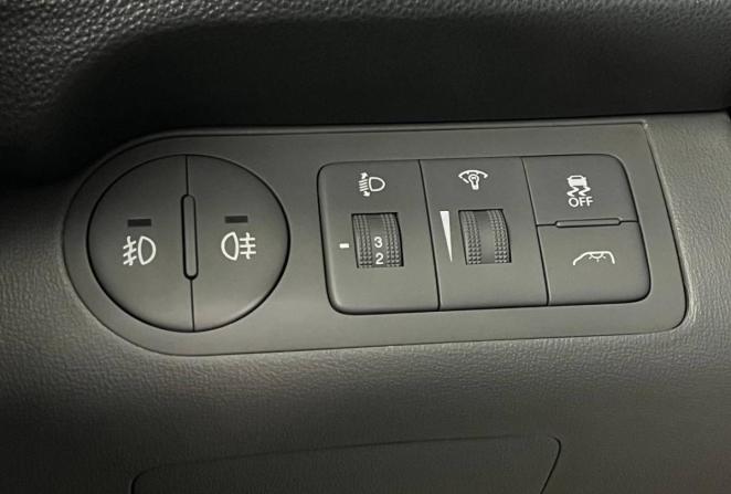 Hyundai H-1 II с пробегом 2014 года, цена 1 650 000 рублей, 217252 км, минивэн, Автокод Объявления
