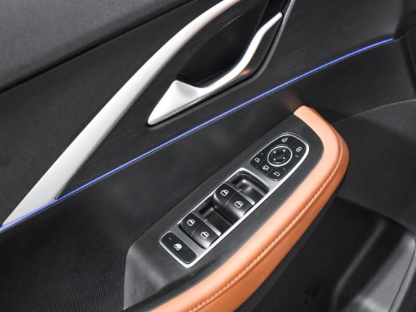 Omoda C5 I с пробегом 2022 года, цена 1 370 000 рублей, 175364 км, внедорожник, Автокод Объявления