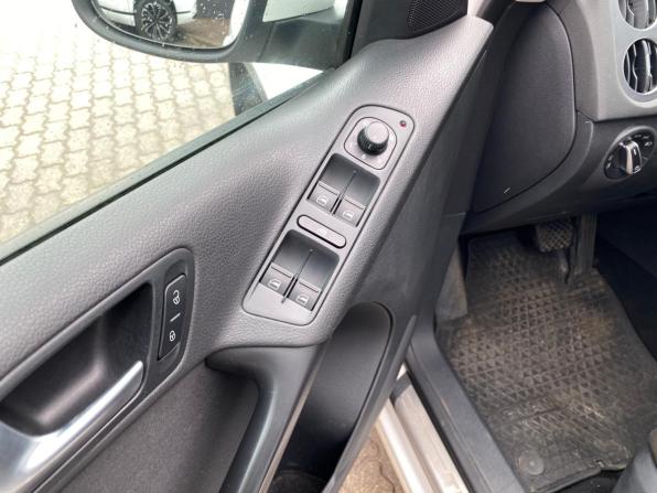Volkswagen Tiguan I Рестайлинг с пробегом 2012 года, цена 1 035 000 рублей, 190130 км, внедорожник, Автокод Объявления