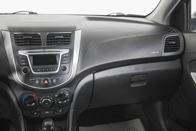 Hyundai Solaris I Рестайлинг с пробегом 2016 года, цена 1 299 000 рублей, 101000 км, седан, Автокод Объявления