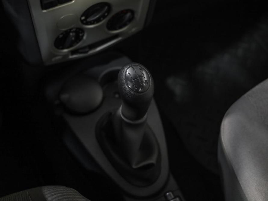 Renault Logan I Санкт-Петербург  - изображение 16