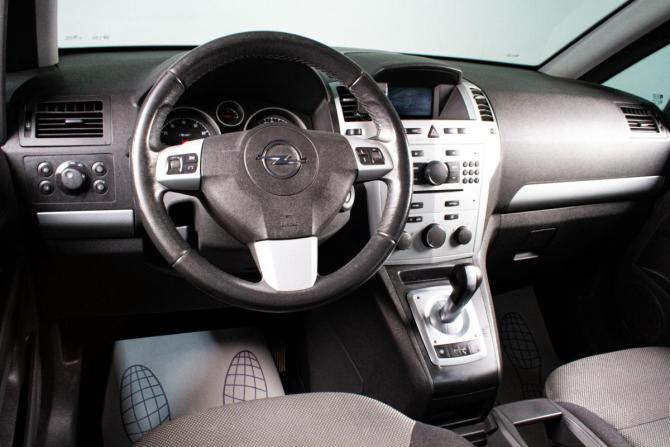 Opel Zafira B Рестайлинг с пробегом 2012 года, цена 859 000 рублей, 190000 км, компактвэн, Автокод Объявления