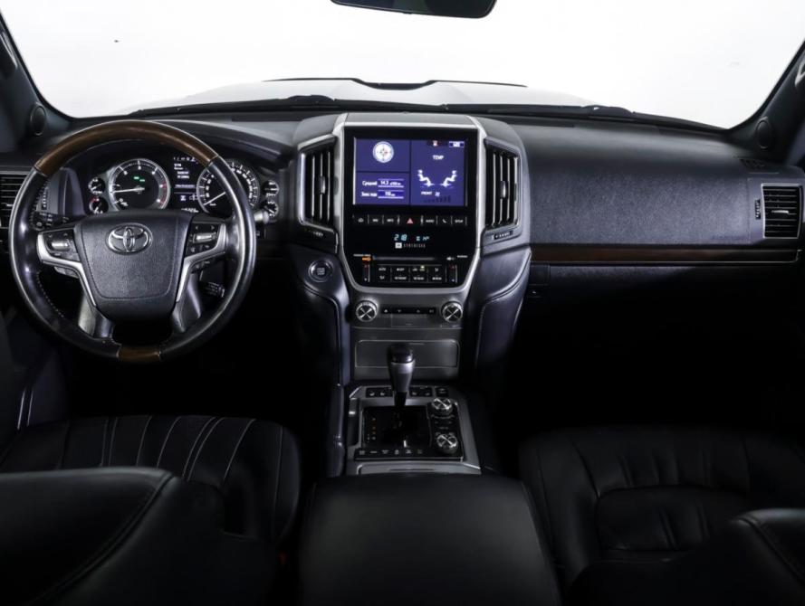 Toyota Land Cruiser 200 Series Рестайлинг 2 Москва  - изображение 11