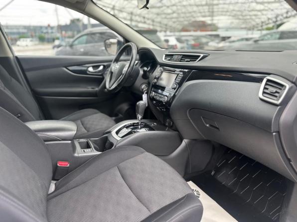 Nissan Qashqai II с пробегом 2018 года, цена 1 681 300 рублей, 101295 км, внедорожник, Автокод Объявления
