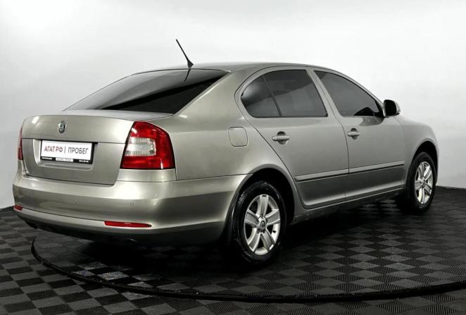 Skoda Octavia II (A5) Рестайлинг с пробегом 2013 года, цена 900 000 рублей, 208500 км, лифтбек, Автокод Объявления