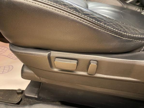 Mitsubishi Outlander II Рестайлинг с пробегом 2011 года, цена 908 000 рублей, 243690 км, внедорожник, Автокод Объявления