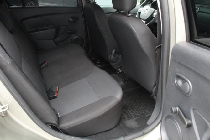 Renault Sandero II с пробегом 2015 года, цена 825 000 рублей, 142860 км, хэтчбек, Автокод Объявления