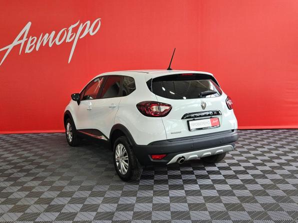 Renault Kaptur I Рестайлинг с пробегом 2020 года, цена 1 315 000 рублей, 133568 км, внедорожник, Автокод Объявления