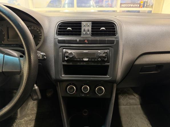 Volkswagen Polo V с пробегом 2015 года, цена 685 000 рублей, 153000 км, седан, Автокод Объявления