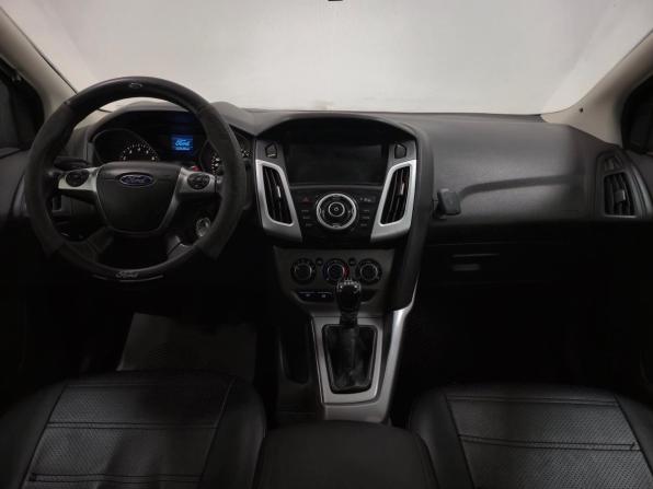 Ford Focus III с пробегом 2013 года, цена 680 000 рублей, 237619 км, хэтчбек, Автокод Объявления