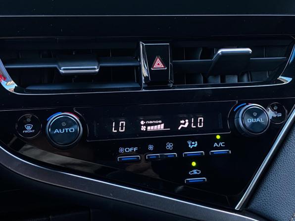 Toyota Camry VIII (XV70) Рестайлинг с пробегом 2023 года, цена 3 298 000 рублей, 27000 км, седан, Автокод Объявления