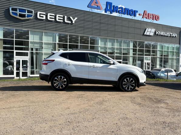Nissan Qashqai II с пробегом 2017 года, цена 1 634 000 рублей, 121700 км, внедорожник, Автокод Объявления