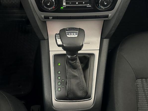 Skoda Octavia II (A5) Рестайлинг с пробегом 2009 года, цена 655 000 рублей, 142000 км, лифтбек, Автокод Объявления