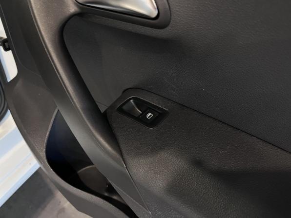 Volkswagen Polo V Рестайлинг с пробегом 2019 года, цена 1 375 000 рублей, 77302 км, седан, Автокод Объявления