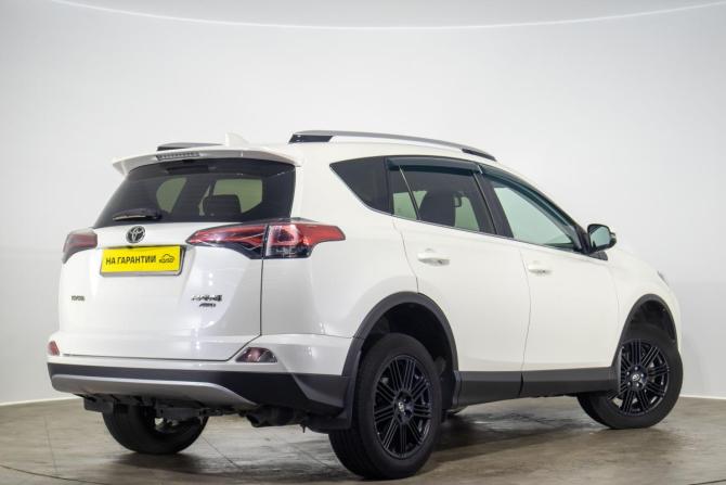 Toyota RAV4 IV (XA40) Рестайлинг с пробегом 2017 года, цена 2 549 000 рублей, 97161 км, внедорожник, Автокод Объявления