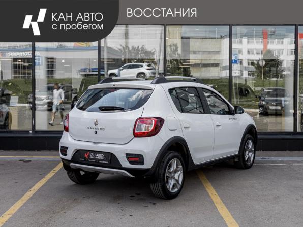 Renault Sandero II Рестайлинг с пробегом 2022 года, цена 1 428 820 рублей, 31100 км, хэтчбек, Автокод Объявления