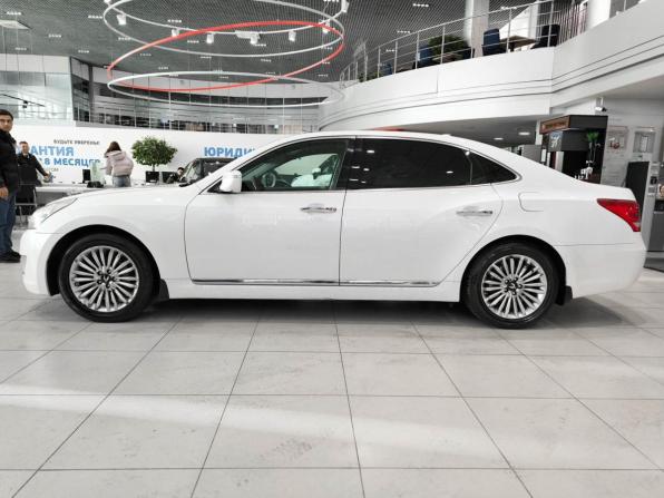 Hyundai Equus II Рестайлинг с пробегом 2016 года, цена 1 300 000 рублей, 176400 км, седан, Автокод Объявления