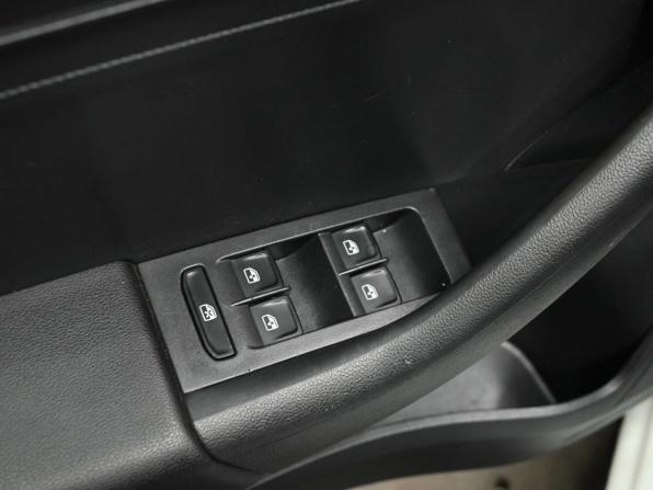 Skoda Rapid I Рестайлинг с пробегом 2018 года, цена 920 000 рублей, 101243 км, лифтбек, Автокод Объявления