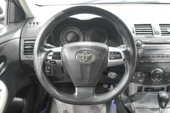 Toyota Corolla X (E140 E150) Рестайлинг с пробегом 2012 года, цена 949 000 рублей, 400000 км, седан, Автокод Объявления