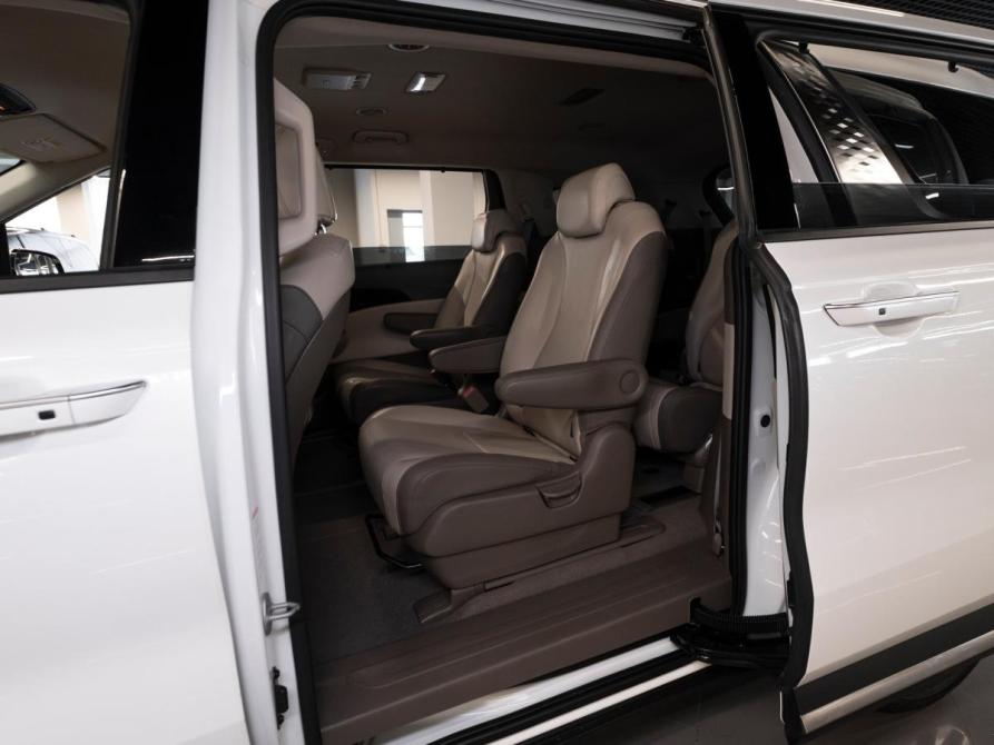 Kia Carnival IV Москва  - изображение 12