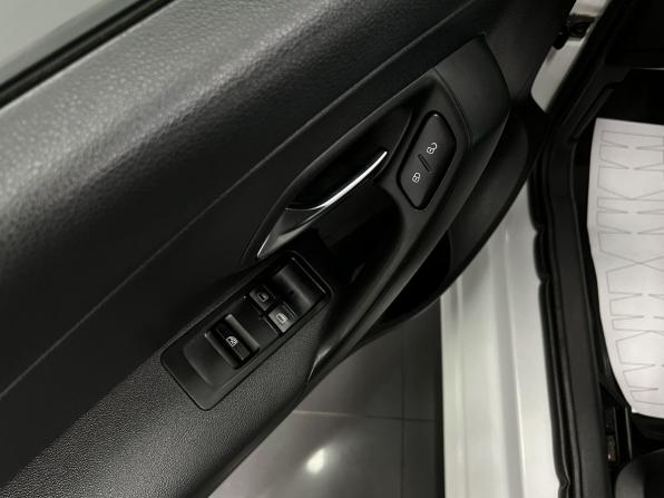 Volkswagen Polo V Рестайлинг с пробегом 2018 года, цена 1 045 000 рублей, 149349 км, седан, Автокод Объявления