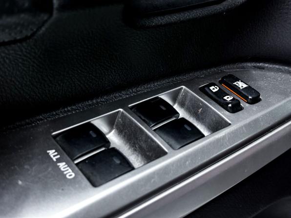 Toyota Land Cruiser 200 Series Рестайлинг 1 с пробегом 2014 года, цена 5 750 000 рублей, 181055 км, внедорожник, Автокод Объявления