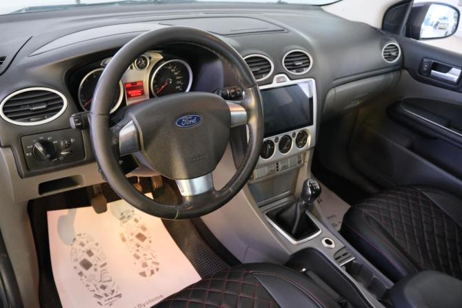 Ford Focus II Рестайлинг с пробегом 2011 года, цена 589 000 рублей, 302000 км, седан, Автокод Объявления