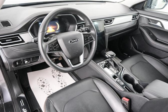 JAC J7 I с пробегом 2023 года, цена 1 499 000 рублей, 17700 км, лифтбек, Автокод Объявления